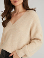 Angela Oversized V-Neck-Wheat