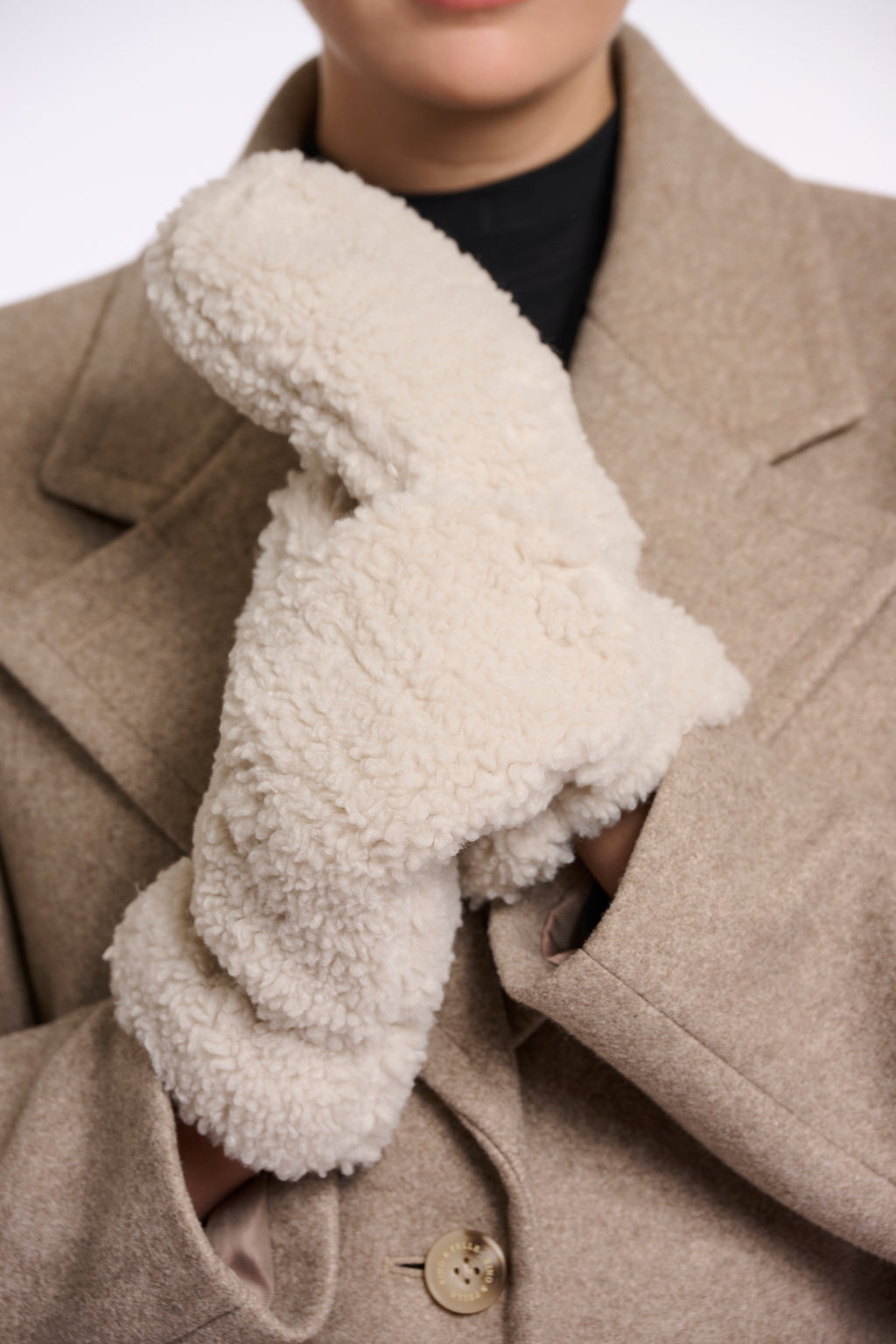 Aleida Teddy Gloves