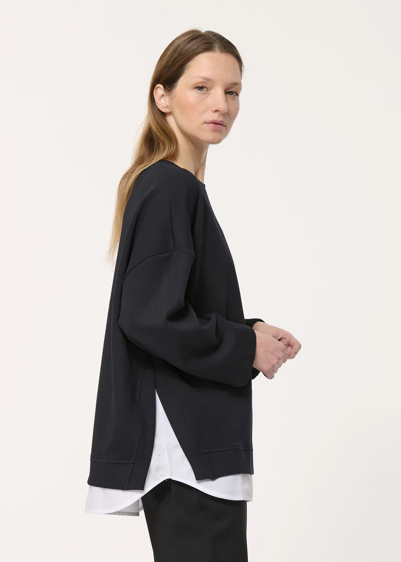 Jissu Sweatshirt