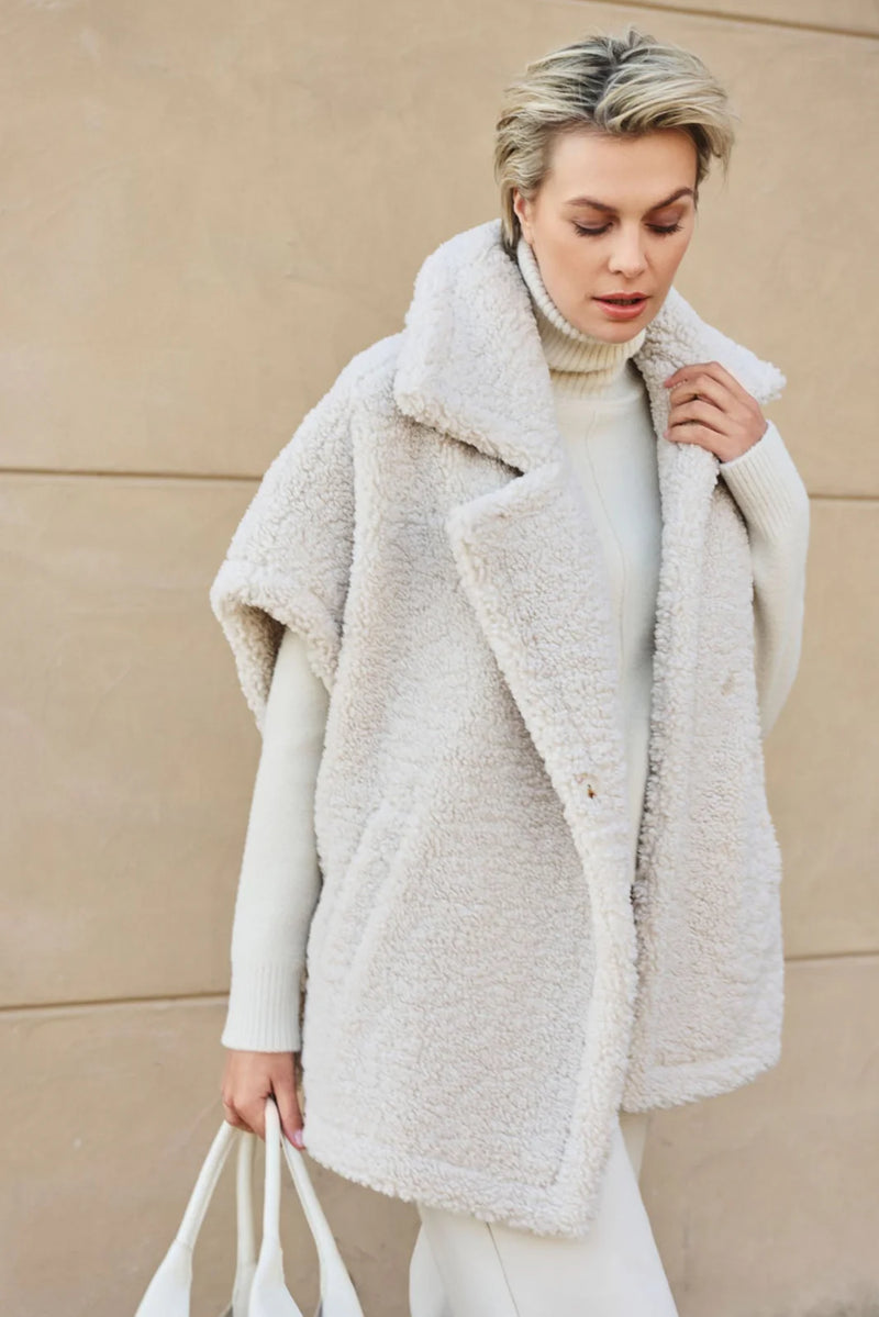 Luca Teddy Cape