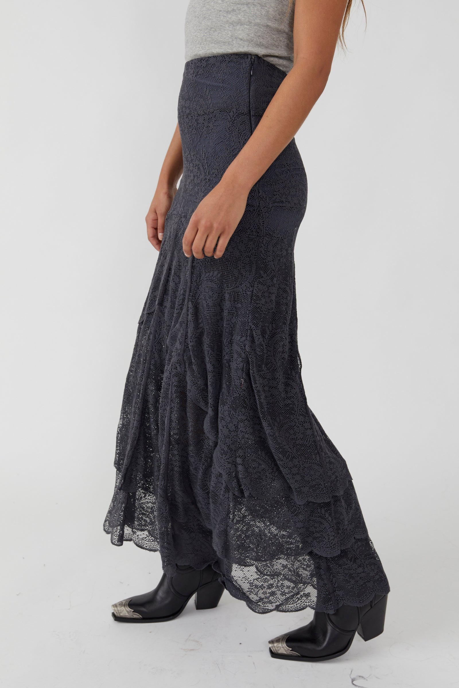 Barnyard Tiered Lace Maxi Skirt – Feather And Stone Boutique